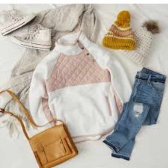 Abercrombie & Fitch Quilted Mock Neck Asymmetrical Snap Up Pullover Sweatshirt - Picture 6 of 6